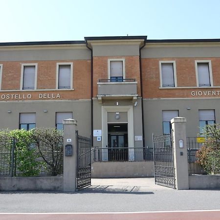 Student'S Hostel Parma Esterno foto
