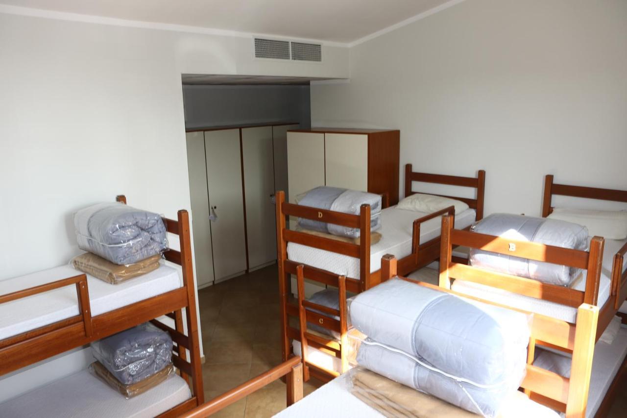 Student'S Hostel Parma Esterno foto