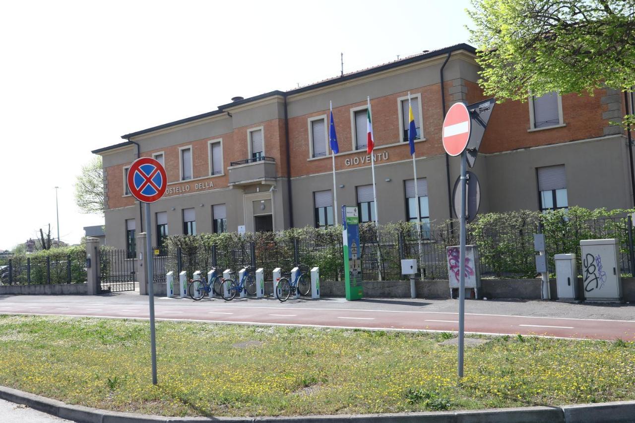 Student'S Hostel Parma Esterno foto
