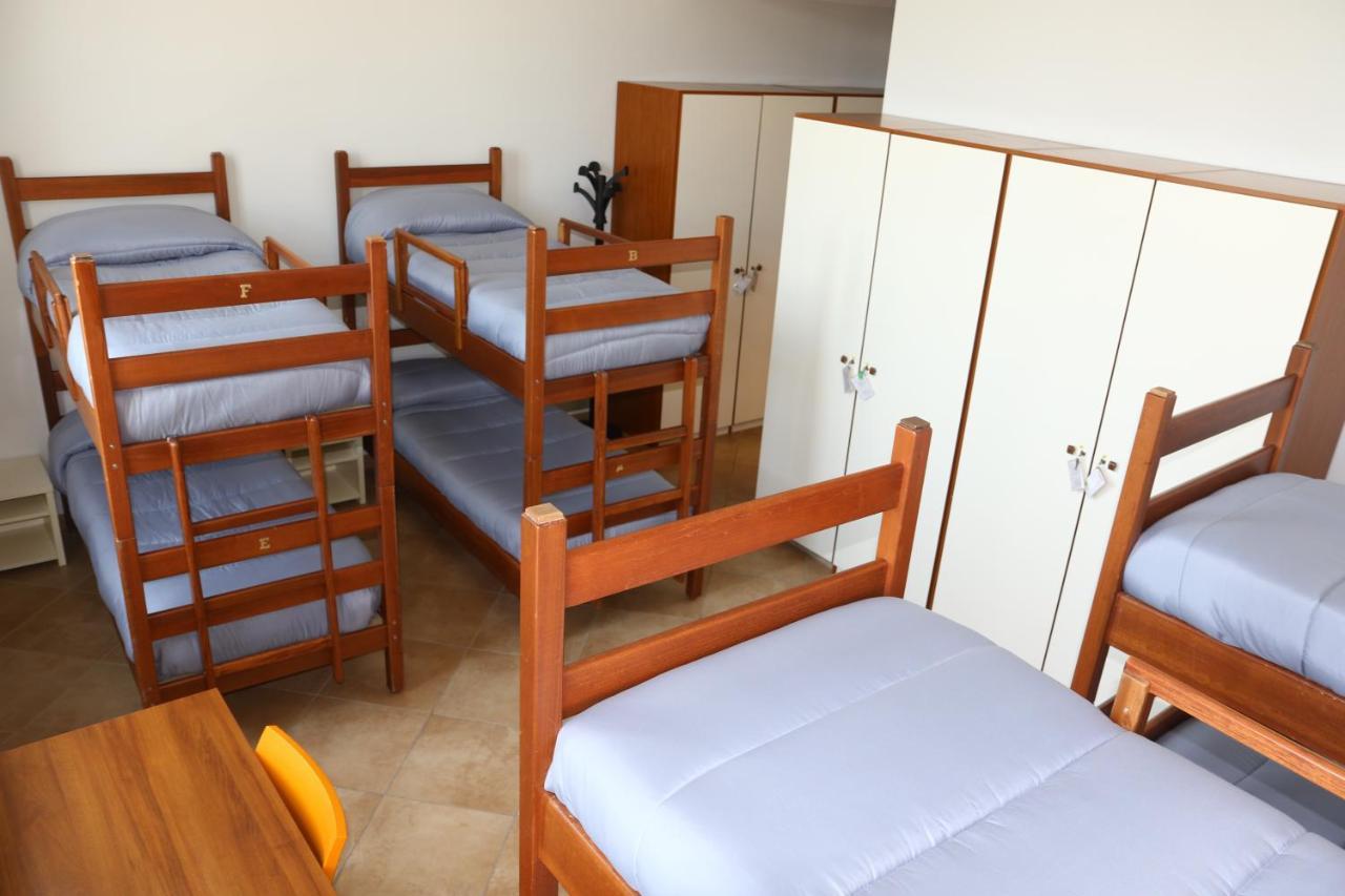 Student'S Hostel Parma Esterno foto